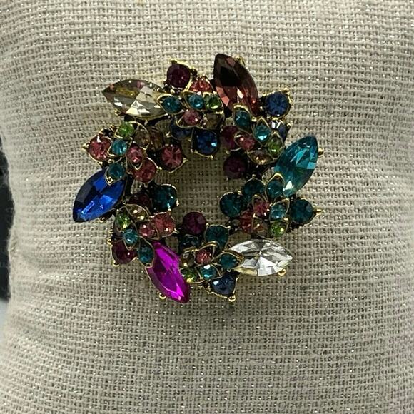 Womens Colorful Multicolor Rhinestone Floral Round Wreath Marquise Brooch Pin - Picture 1 of 8